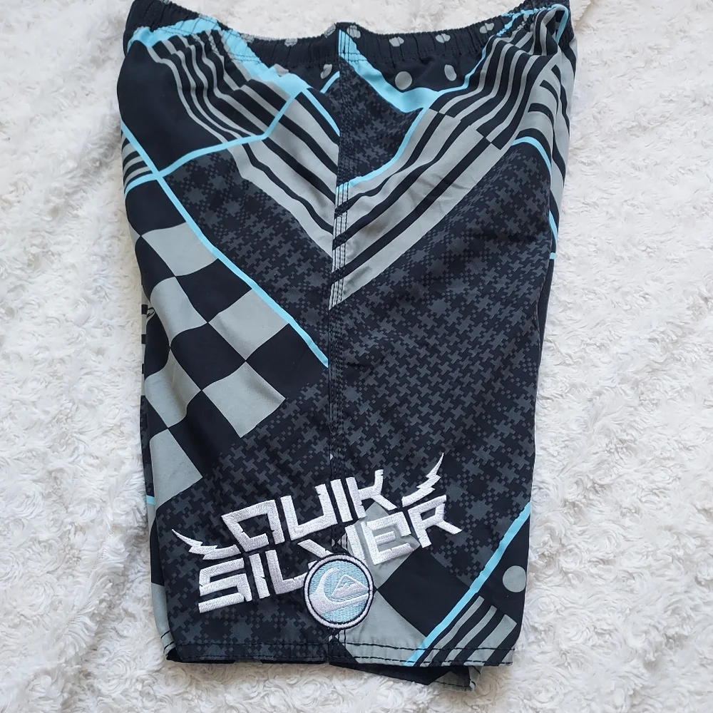 Quiksilver Black Gray Graphic Board Swim Trunk Shorts Surf Beach Pool Vacation
